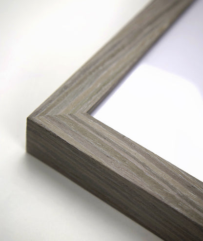 Personalisiertes Poster | Wunschfoto im Premium-Grau-Holz-Rahmen