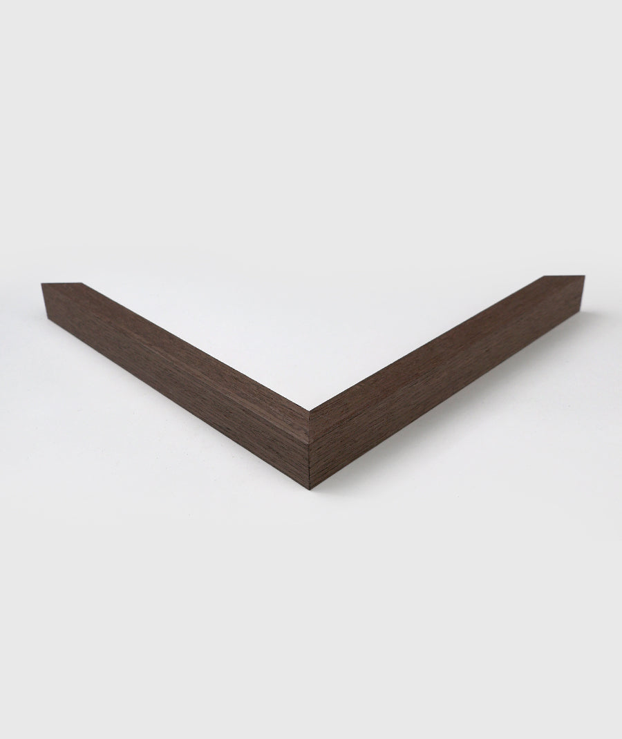 69cbcd715b8bdad6f7a714a5_699321464845d93bb80a9479_Dark_20Wood_Corner - JLR Design