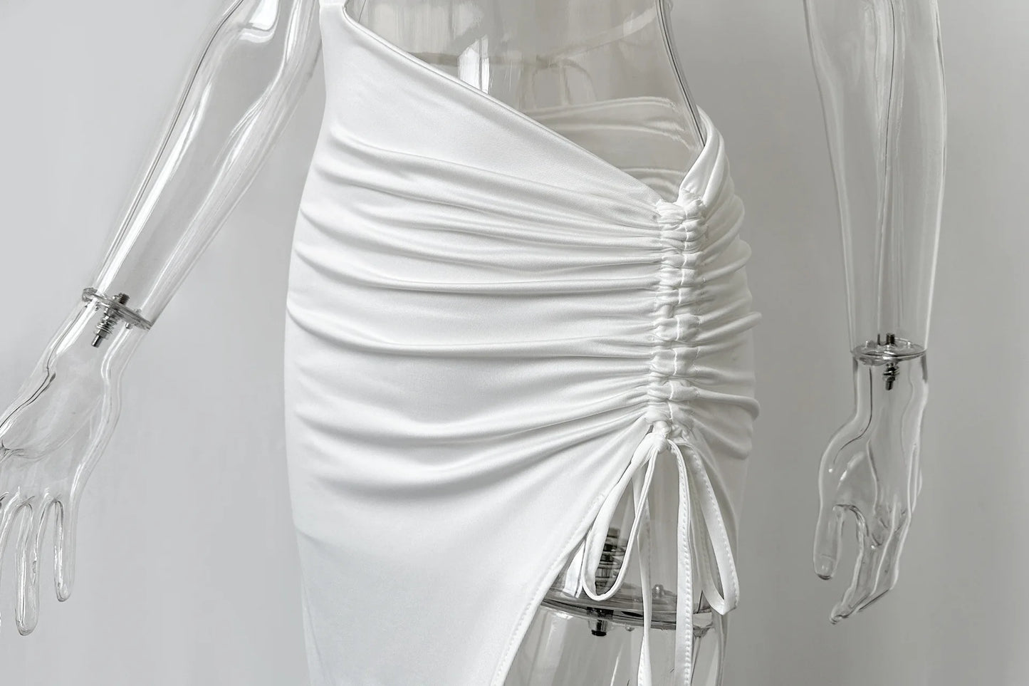 Elegantes Sommer-Maxikleid mit Cut-out & Schlitz
