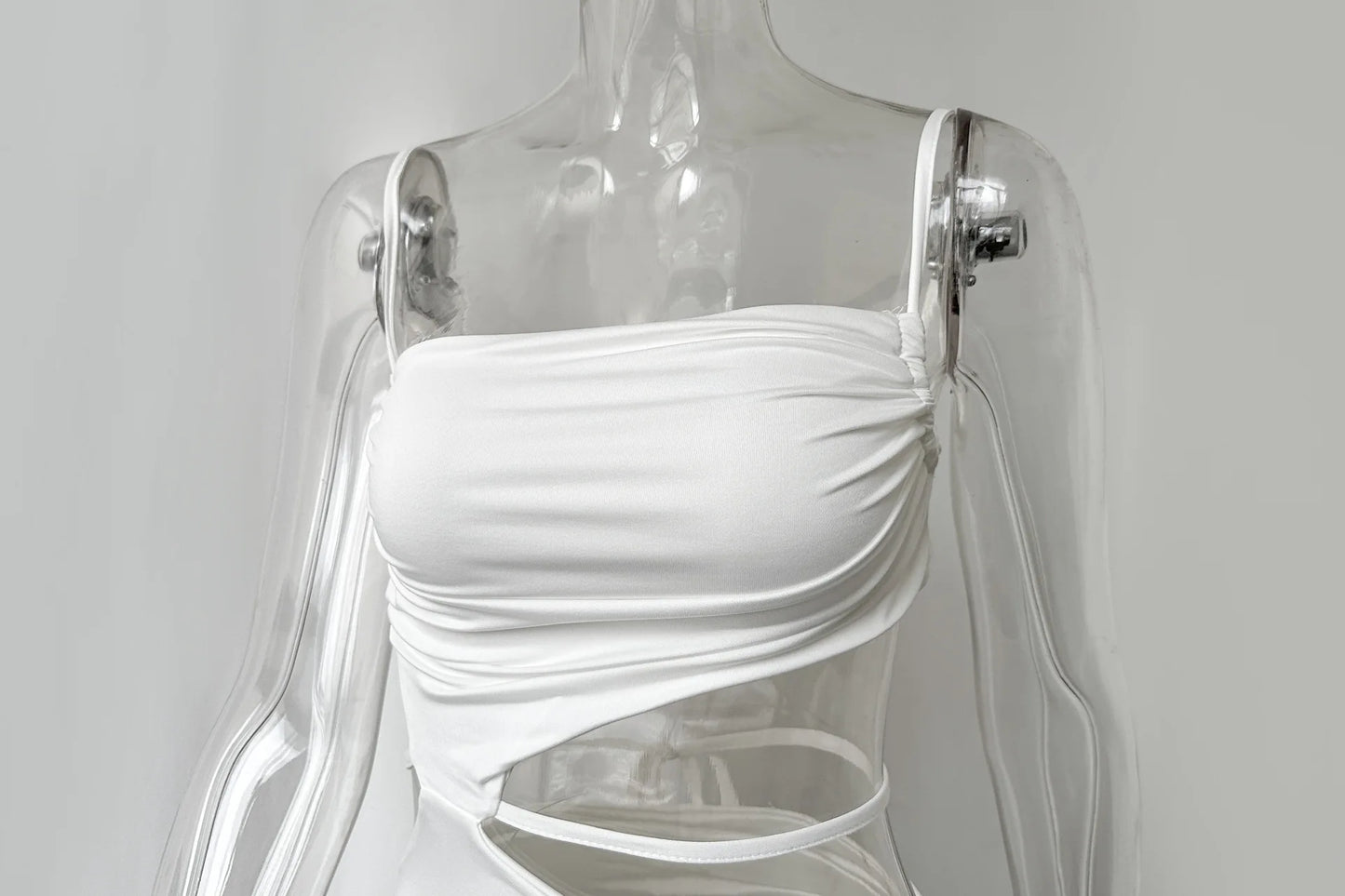 Elegantes Sommer-Maxikleid mit Cut-out & Schlitz