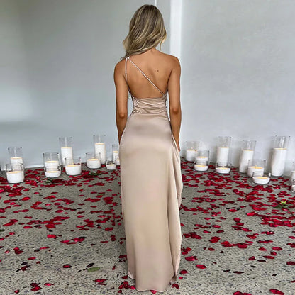 Satin-Maxikleid mit One-Shoulder-Ausschnitt & Beinschlitz