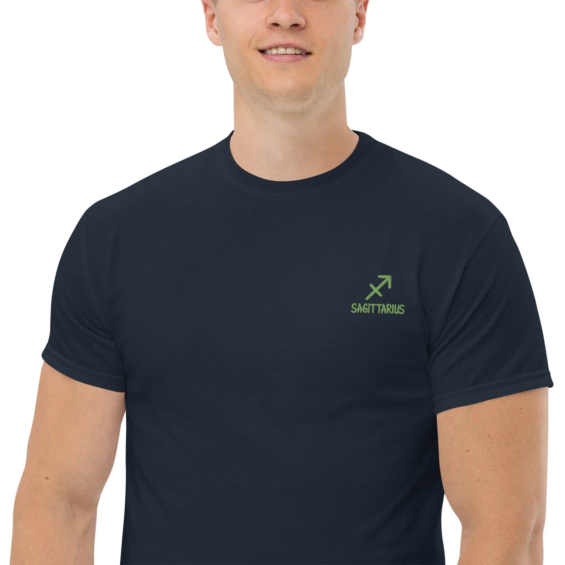 Besticktest Sternzeichen Schütze Herren T-Shirt T-Shirt 36.99 bestickt, Herren, Schütze, Sternzeichen, T-Shirt JLR Design