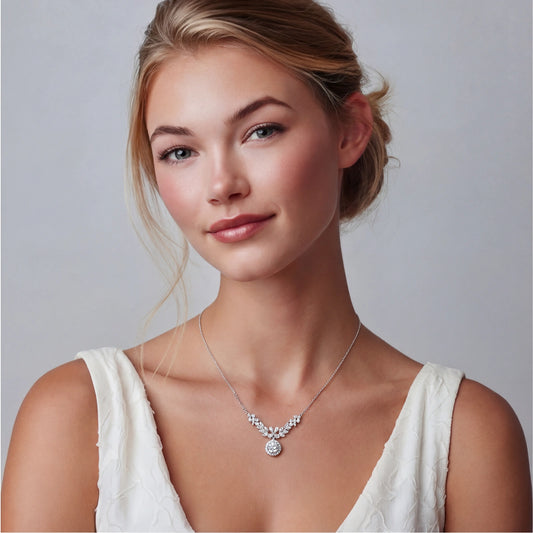 Celestial Wings Moissanit Collier – 2 Karat Flügel-Statement (925 Silber)