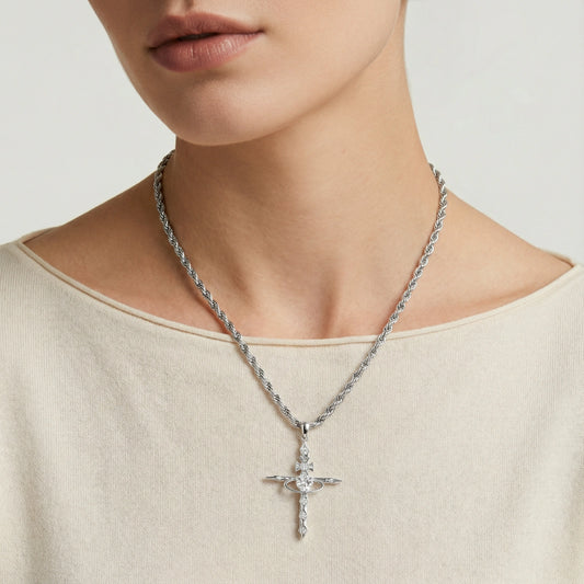 Divine Cross Statement Necklace – Kosmischer Orb-Anhänger mit Zirkonia-Kreuz