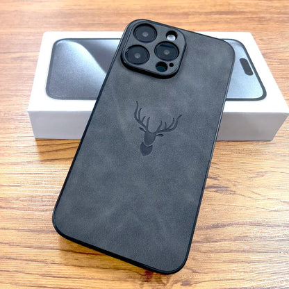 elegante-lederhulle-mit-hirschmotiv-fur-iphone-12-13-14-15-16-minipluspropromax-handyhulle-jlr-design-94644 - JLR Design