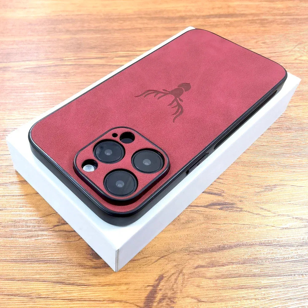 elegante-lederhulle-mit-hirschmotiv-fur-iphone-12-13-14-15-16-minipluspropromax-handyhulle-jlr-design-13165 - JLR Design