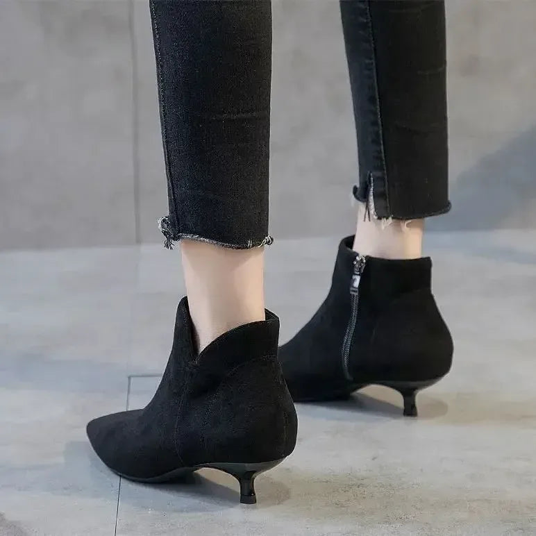 elegante-stiletto-ankle-boots-mit-spitzer-kappe-boots-jlr-design-53132 - JLR Design