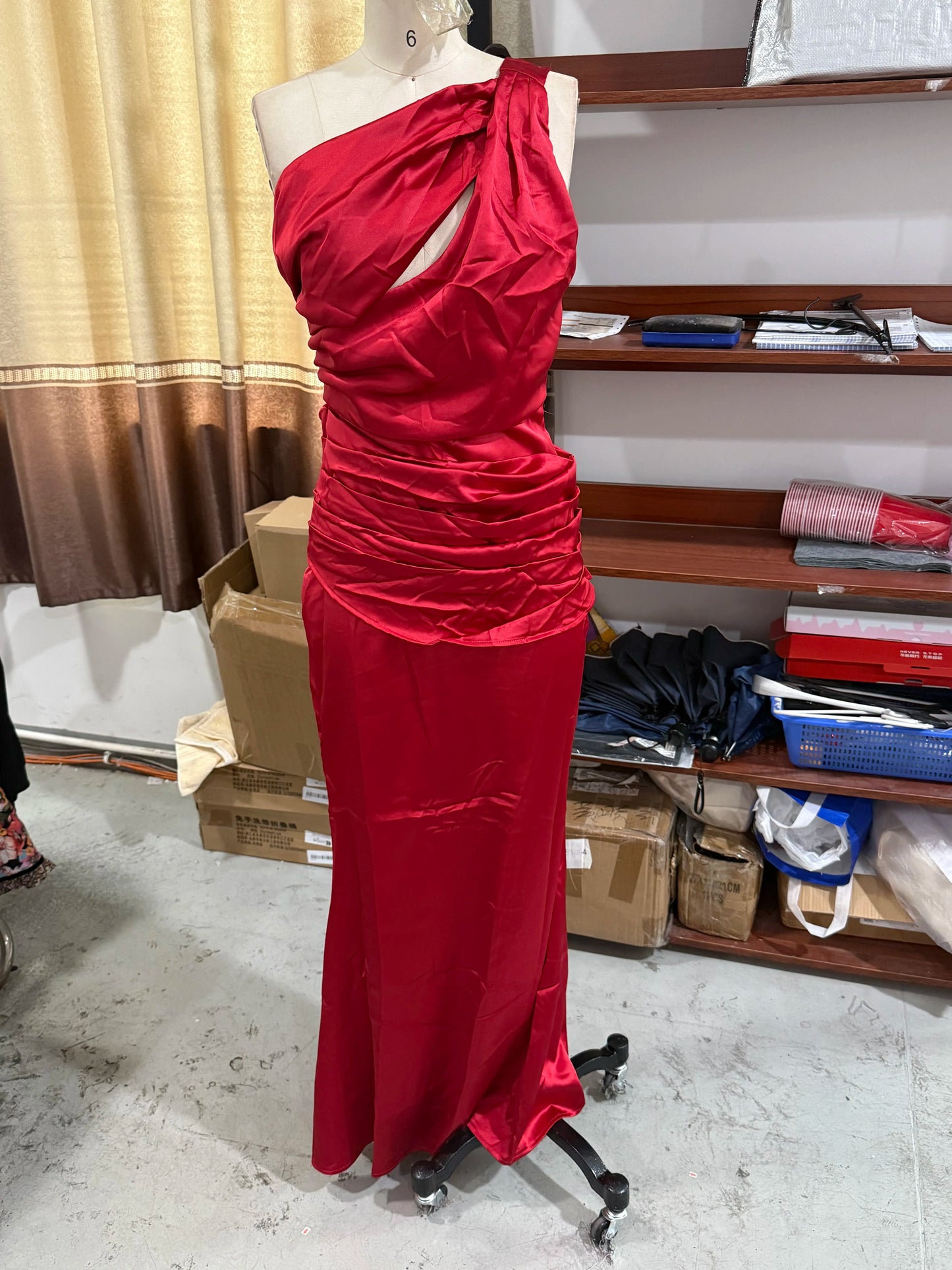 elegantes-maxikleid-mit-schlitz-ruckenfrei-tailliert-sommer-abendmode-kleid-jlr-design-38 - JLR Design