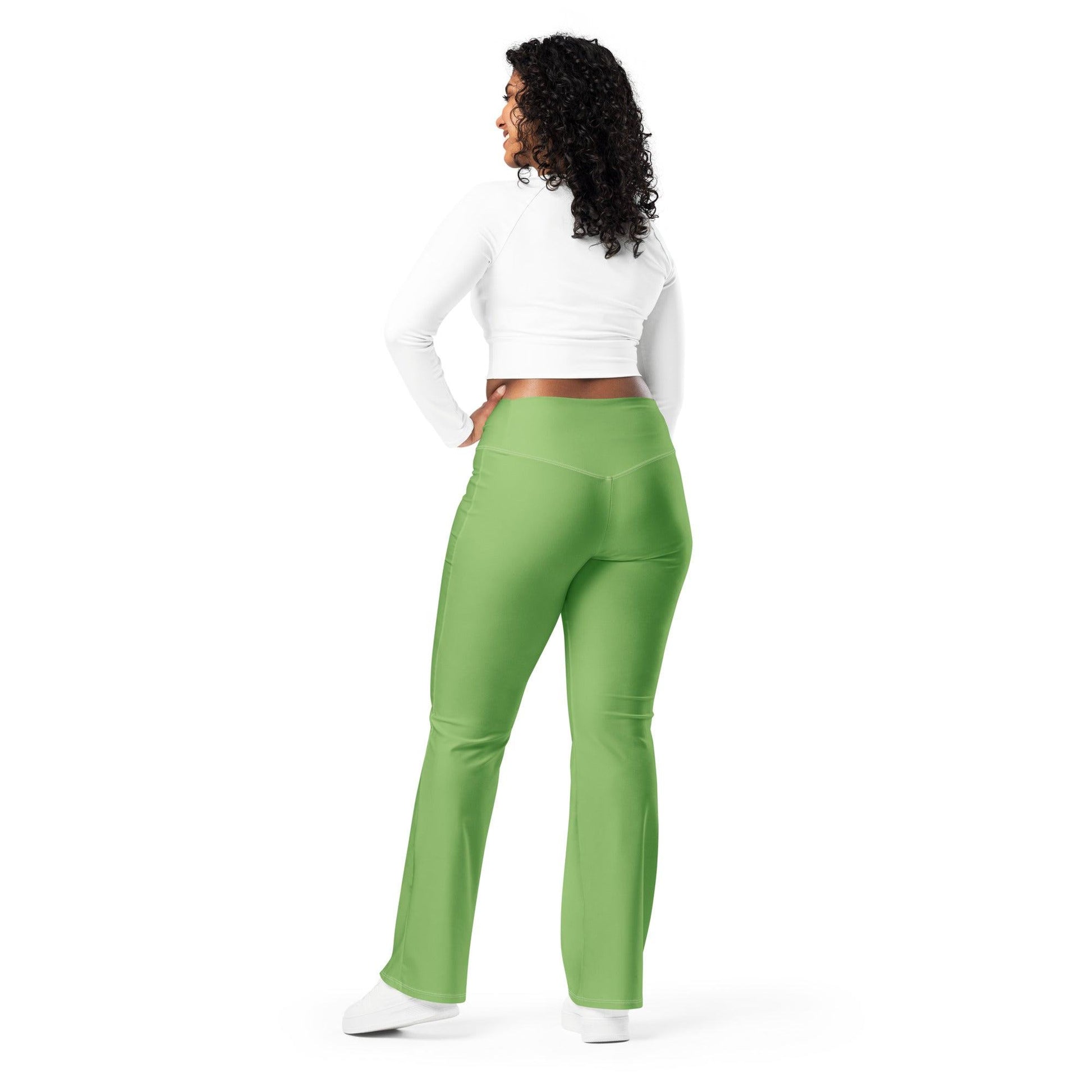 Grüne High Waist Flare Leggings Flare Leggings 59.99 Flare, grün, High, Leggings, Waist JLR Design