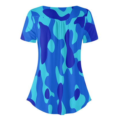 lockere-bluse-mit-u-ausschnitt-und-kurzen-armeln-fur-damen-blue-camouflage-bluse-jlr-design-30658 - JLR Design