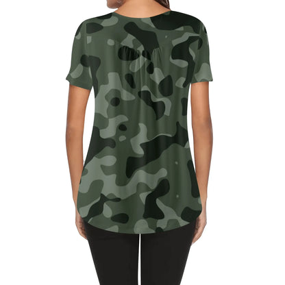 lockere-bluse-mit-u-ausschnitt-und-kurzen-armeln-fur-damen-green-camouflage-bluse-jlr-design-96396 - JLR Design