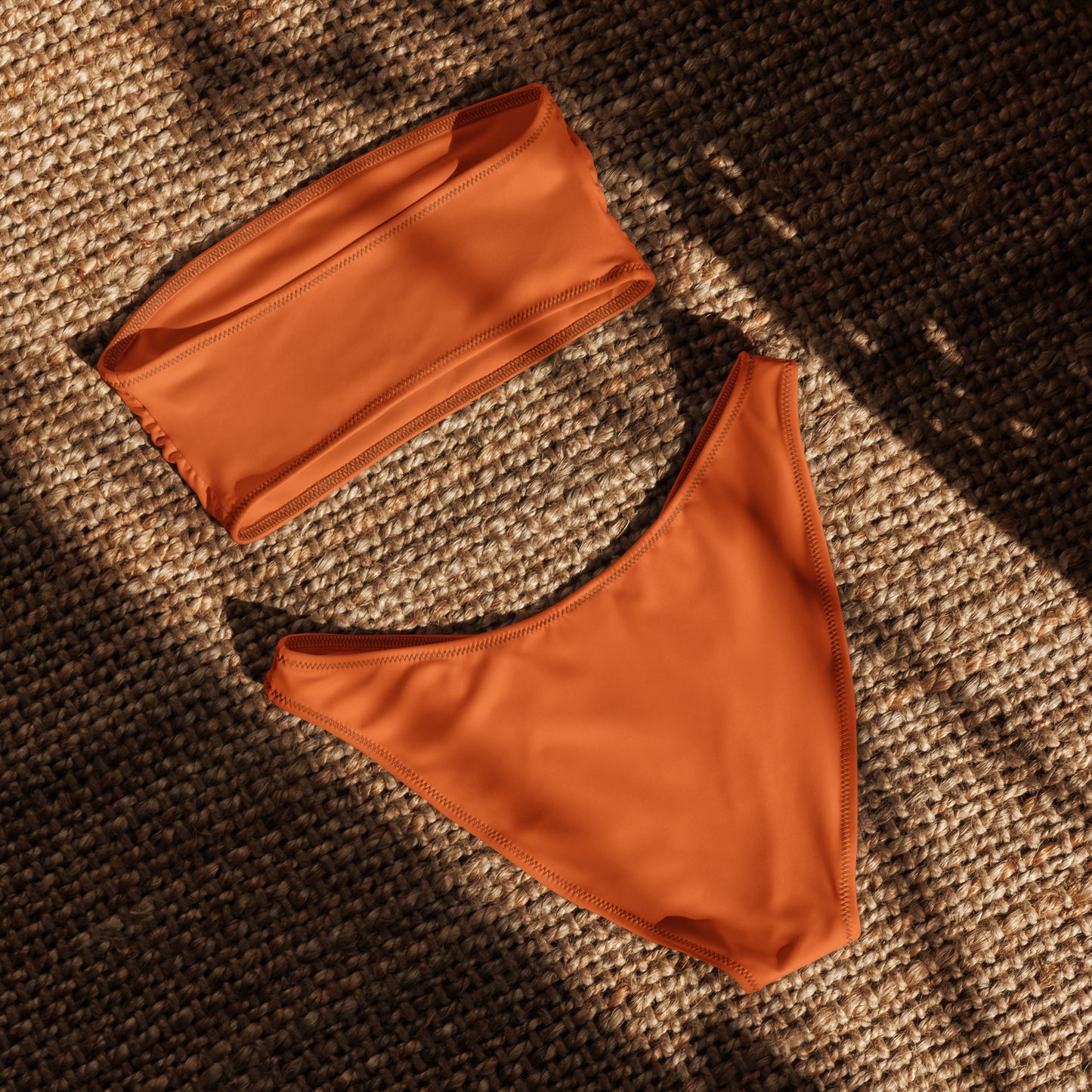 nachhaltiger-bandeau-bikini-orange-recyceltes-material-mit-allover-druck-bikini-jlr-design-5 - JLR Design