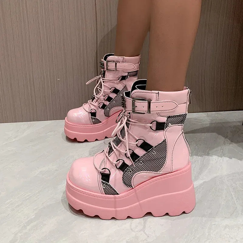 Punk-Stiefel mit Plattform: Der neue Hingucker Boots JLR Design