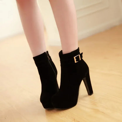 stylische-damen-winter-heels-mit-schnalle-and-absatz-high-heels-jlr-design-42232 - JLR Design