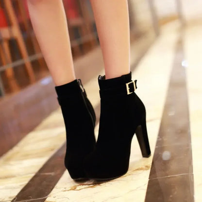 stylische-damen-winter-heels-mit-schnalle-and-absatz-high-heels-jlr-design-80832 - JLR Design