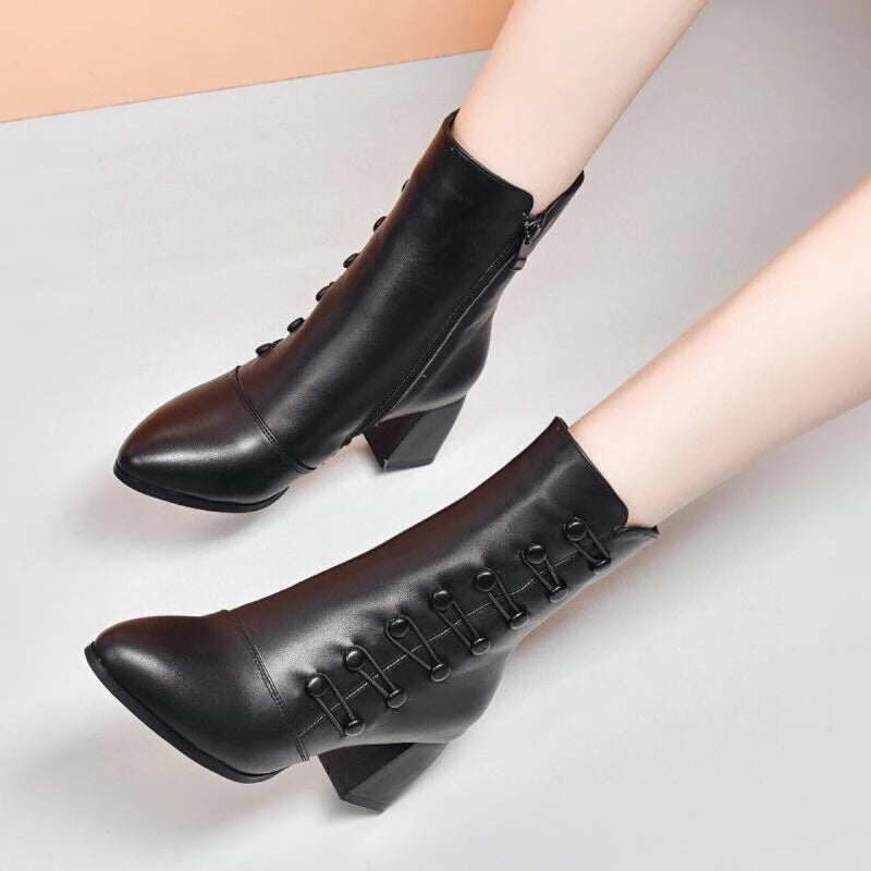 Trendige Chelsea Ankle Boots mit Blockabsatz Boots 69.99 Ankle, Boots, Damen JLR Design