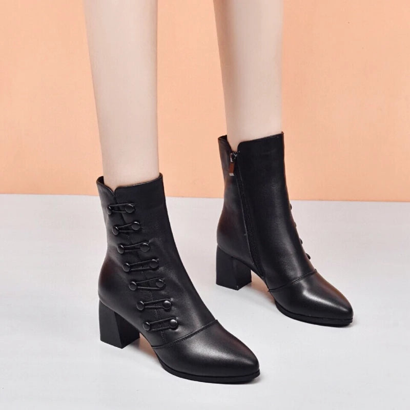 Trendige Chelsea Ankle Boots mit Blockabsatz Boots 69.99 Ankle, Boots, Damen JLR Design