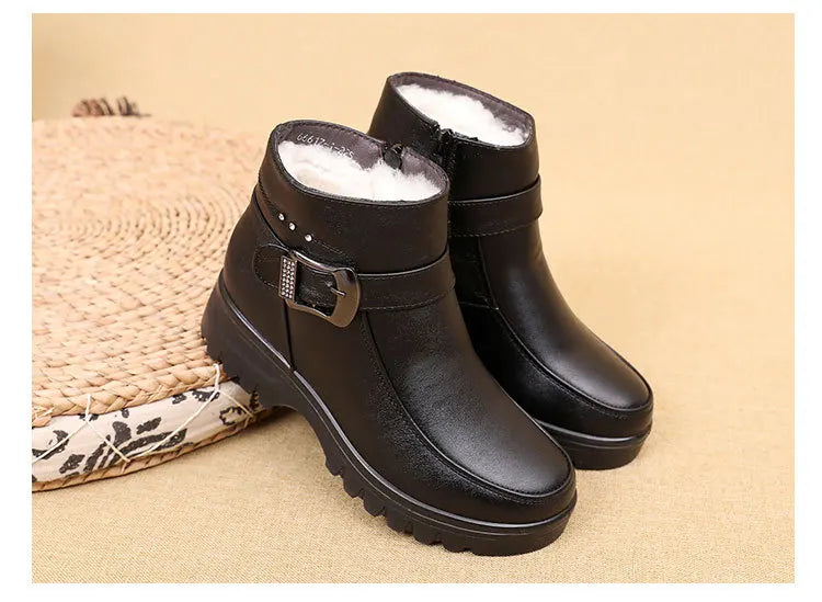 Warme Leder-Stiefeletten mit weichem Plüsch Boots 113.99 Boots, Plüsch, Stiefelletten JLR Design