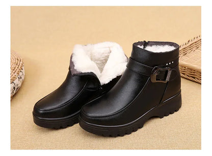 Warme Leder-Stiefeletten mit weichem Plüsch Boots 113.99 Boots, Plüsch, Stiefelletten JLR Design