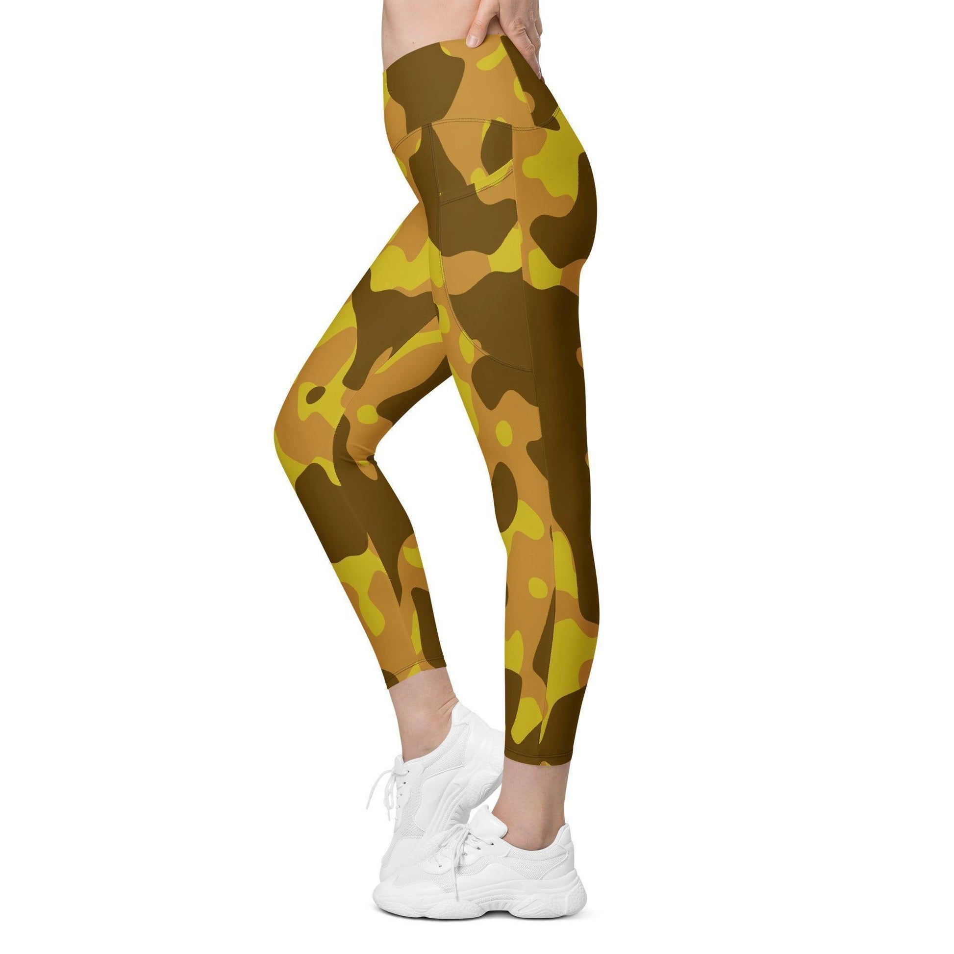 Yellow Camouflage Damen V-Bund-Leggings mit Taschen V-Bund Leggings 64.99 1 Tasche auf jeder Seite, atmungsaktives Material, Camo, Camouflage, Damen, Design, Elastan, Fashion, gelb, Hoch tailliert, hoher Tragekomfort, Komfort, Mode, Muster, OEKOTEX100, Outfit, Polyester, schmeichelhafter Schnitt, Style, Tarnfarbe, Tarnmuster, UPF50, V Bund Leggings, yellow JLR Design