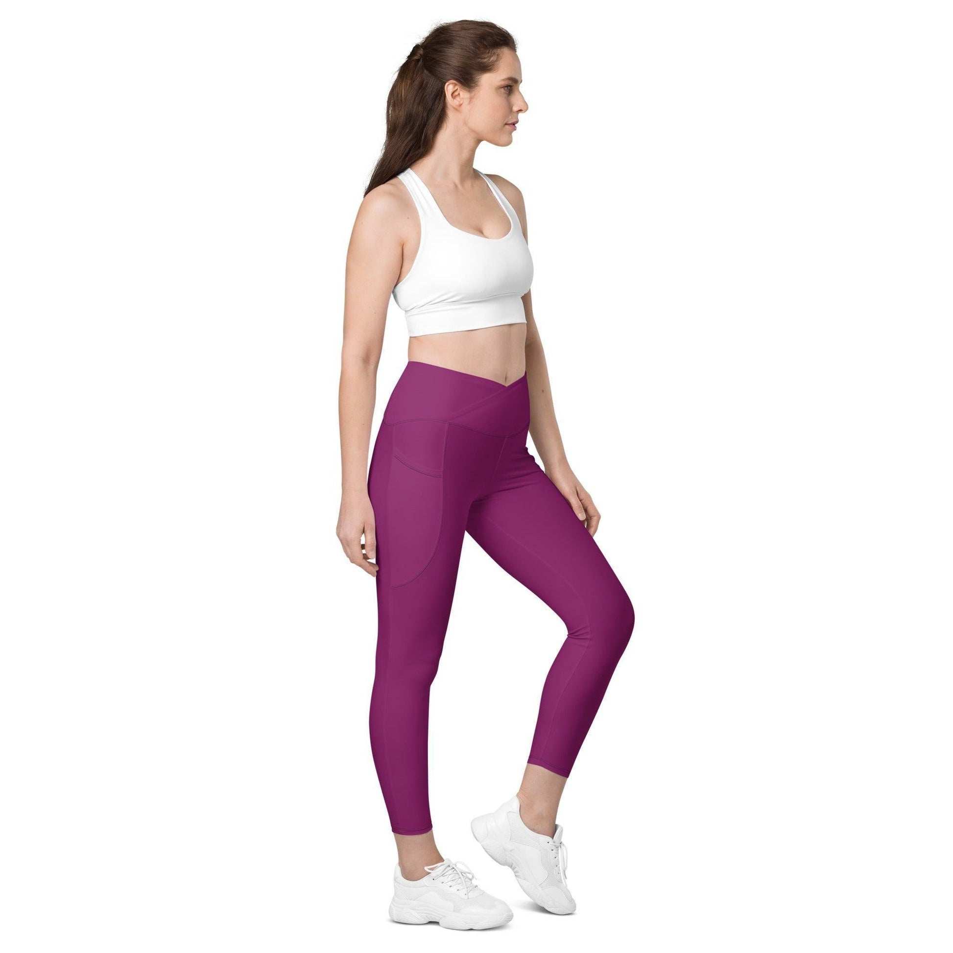 Aubergine Damen V-Bund Leggings mit Taschen V-Bund Leggings 59.99 1 Tasche auf jeder Seite, atmungsaktives Material, Aubergine, Damen, Design, einfarbig, Elastan, Fashion, Hoch tailliert, hoher Tragekomfort, Komfort, Mode, OEKOTEX100, Outfit, Polyester, schmeichelhafter Schnitt, Style, UPF50, V-Bund Leggings JLR Design