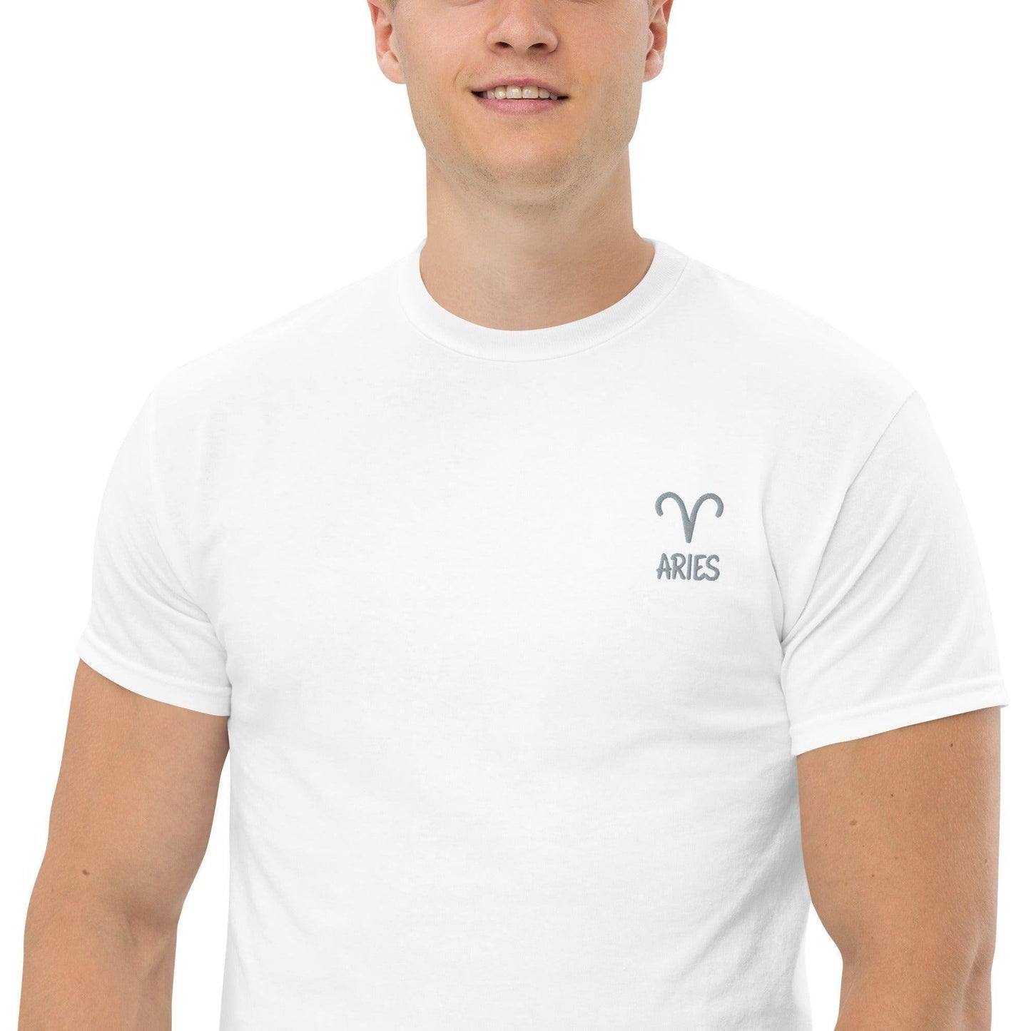 Besticktest Sternzeichen Widder Herren T-Shirt T-Shirt 36.99 Aries, Astrology, atmungsaktiv, Baumwolle, bequem, bestickt, Bewegungsfreiheit, Design, Doppelnaht, embroided, Farben, Fashion, Heather, Herren, Horoskop, klassisch, Kleidungsstück, kombinierbar, Mann, Mode, Nackenband, Passform, Polyester, Rotorgarn, Rundhalsausschnitt, Rundstrickware, Schulterband, Sign, Sternzeichen, Style, T-Shirt, Widder, Zodiac JLR Design