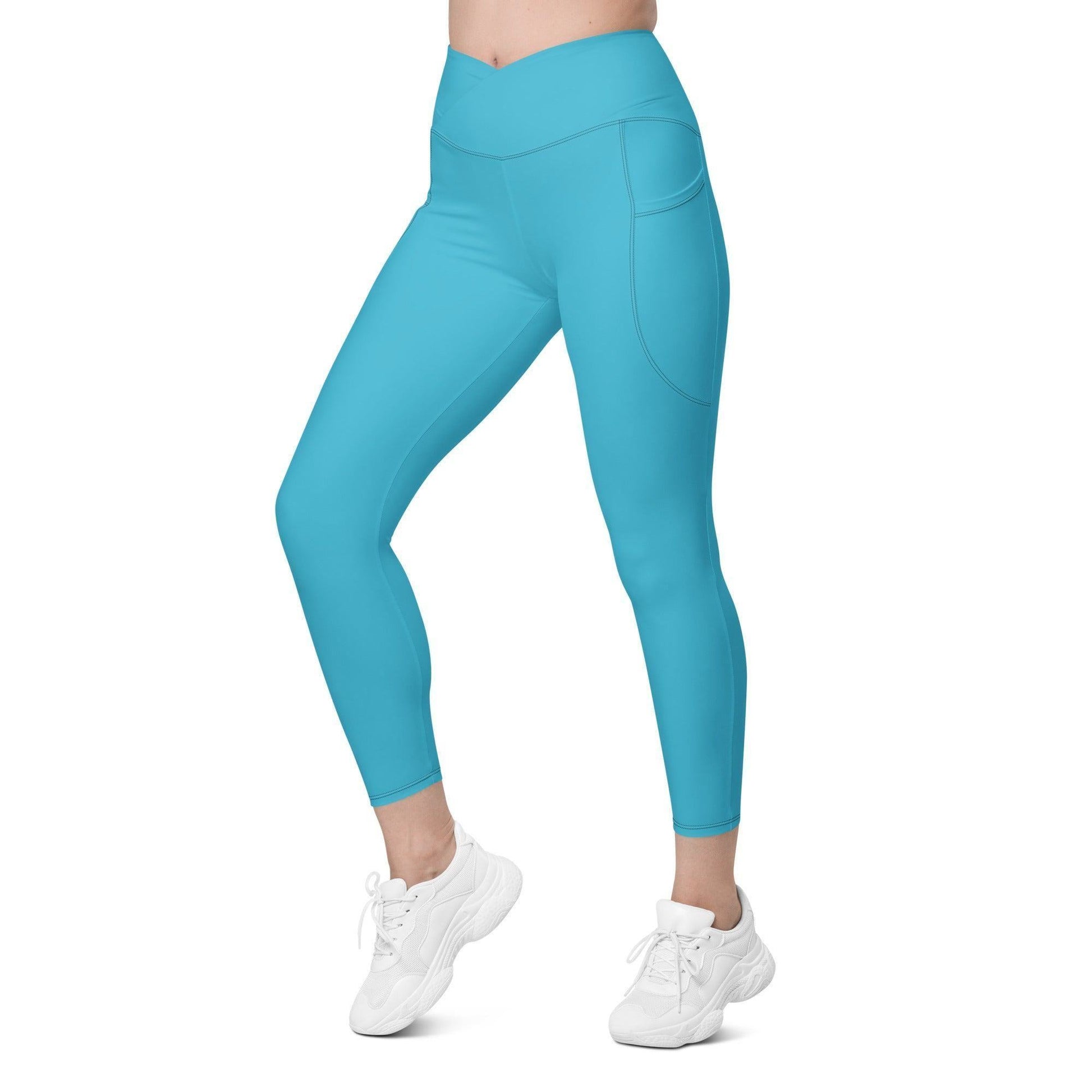 Birght Summer Sky Damen V-Bund Leggings mit Taschen V-Bund Leggings 59.99 1 Tasche auf jeder Seite, atmungsaktives Material, blau, blue, Bright, Damen, Design, einfarbig, Elastan, Fashion, Hoch tailliert, hoher Tragekomfort, Komfort, Mode, OEKOTEX100, Outfit, Polyester, schmeichelhafter Schnitt, Sky, Style, Summer, UPF50, V-Bund Leggings JLR Design