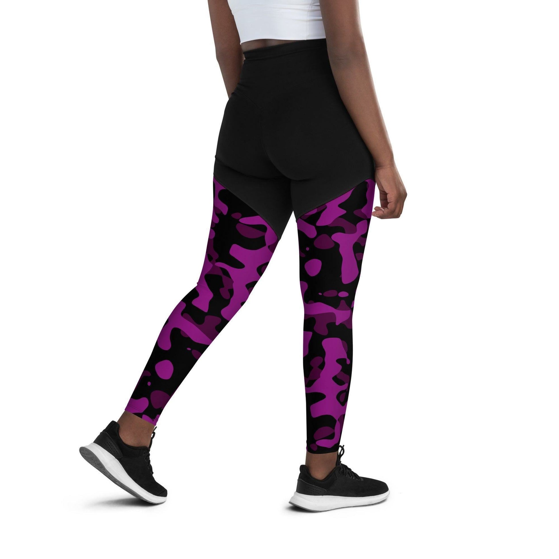 Black Violet Camouflage Damen Sport Leggings Sport Leggings 62.99 Activewear, atmungsaktiv, auffällig, Bewegungsfreiheit, Black, blickdicht, Camo, Camouflage, Damen, Design, Elastan, eng, Fashion, Feuchtigkeit, Figur, Fitnessstudio, funktional, Gym, Gürtel, Leggings, lila, Mode, Muster, Natur, OEKOTEX100, Passform, Polyamid, Polyester, praktisch, Qualität, schwarz, Schweiß, Sport, Stoff, Style, Taille, Tarnfarbe, Tarnmuster, Tasche, UPF50, verdichteter, violet, weibliche, Yoga JLR Design