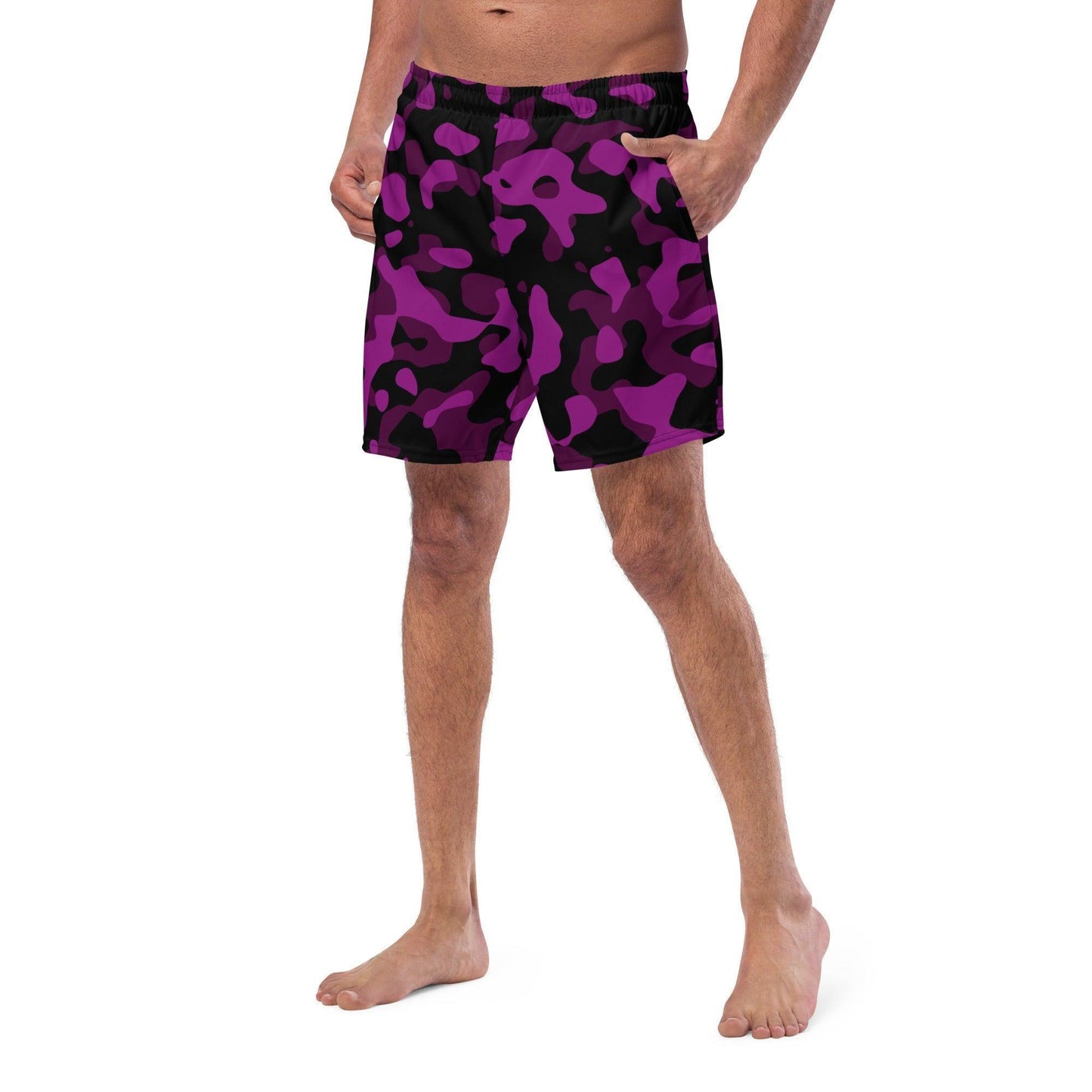 Black Violet Camouflage Herren Badehose Badehose 64.99 Badehose, Badevergnügen, black, Camo, Camouflage, Elastan, Herren, Hüftband, Innenfutter, Komfort, Kordelzug, Mann, Muster, Männer, Passform, Pattern, Polyester, Pool, purple, recycelt, Scheuerschutz, schwarz, See, Tarnmuster, trocknend, violet JLR Design