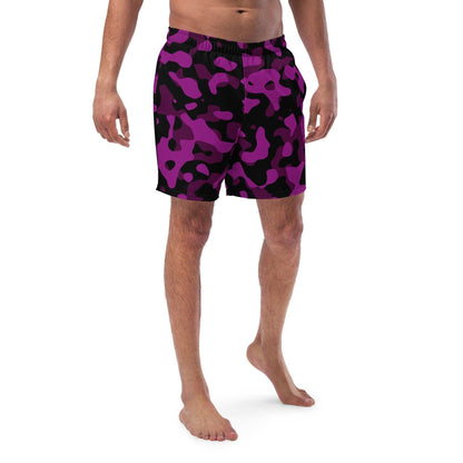 Black Violet Camouflage Herren Badehose Badehose 64.99 Badehose, Badevergnügen, black, Camo, Camouflage, Elastan, Herren, Hüftband, Innenfutter, Komfort, Kordelzug, Mann, Muster, Männer, Passform, Pattern, Polyester, Pool, purple, recycelt, Scheuerschutz, schwarz, See, Tarnmuster, trocknend, violet JLR Design