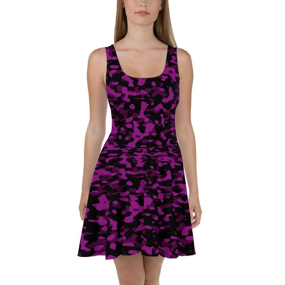 Black Violet Camouflage Skater Kleid Skater Kleid 61.99 ausgestellt, ausgestellter, black, camo, camouflage, Dame, Damen, Elastan, Frau, Frauen, Freizeit, Glatter, Kleid, Mitte, mittellanger, Muster, Nähte, Overlock, Pattern, Polyester, Rock, Saum, schmeichelhaft, schwarz, Skater, Sport, Stoff, trendy, violet, Weiblich, wühlfühlend, Überdeck JLR Design