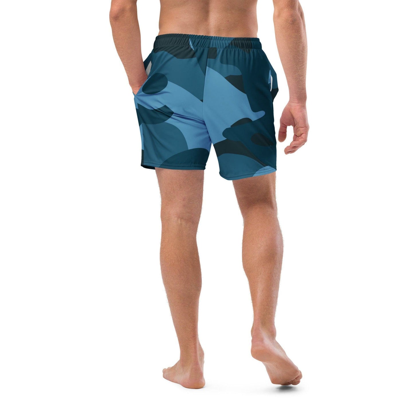 Blaue Camouflage Herren Badehose Badehose 64.99 Badehose, Badevergnügen, blaue, blue, Camo, Camouflage, Elastan, Herren, Hüftband, Innenfutter, Komfort, Kordelzug, Mann, Muster, Männer, Passform, Pattern, Polyester, Pool, recycelt, Scheuerschutz, See, Tarnmuster, trocknend JLR Design