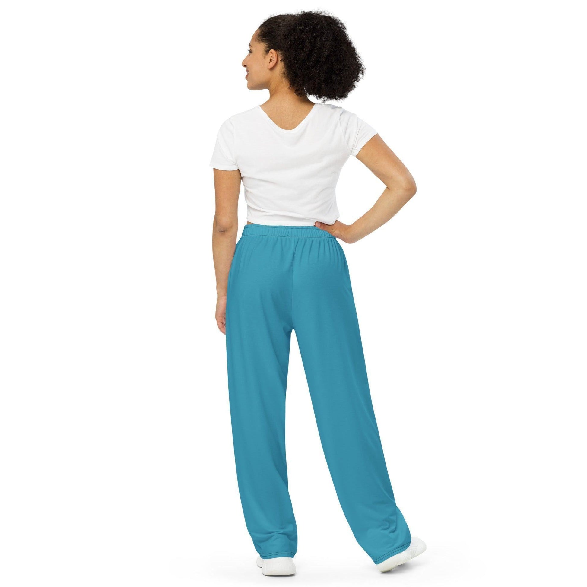 Blaue Hose mit weitem Bein Hose mit weitem Bein 53.99 atmungsaktiv, Bein, beont, Bewegungsfreiheit, blau, blue, einfarbig, Elastan, Figur, Hose, Komfort, Kordelzug, leicht, Look, Loungewear, luftige, lässig, OEKOTEX100, optisch, Passform, Polyester, Pyjama, Seitentaschen, Sommer, Stoff, stretch, Taille, weitem JLR Design