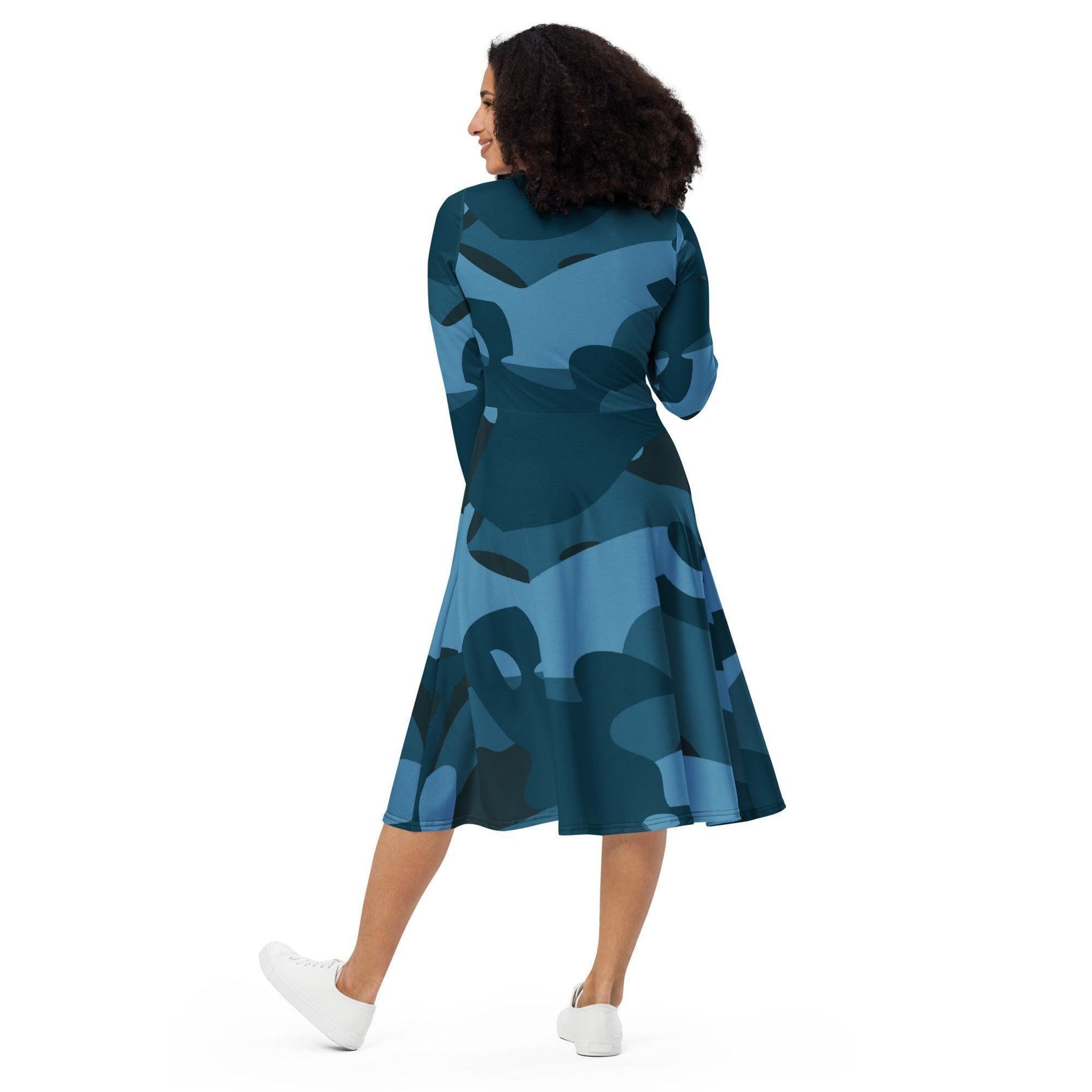 Blaues Camouflage langärmliges Midikleid Midikleid 67.99 blau, blue, Boot-Ausschnitt, camo, camouflage, Damen, Elastan, eng anliegend, Frauen, Jersey, muster, OEKOTEX100, pattern, Polyester, Premium, Seitentaschen, Strickstoff, Taille, Unterteil JLR Design