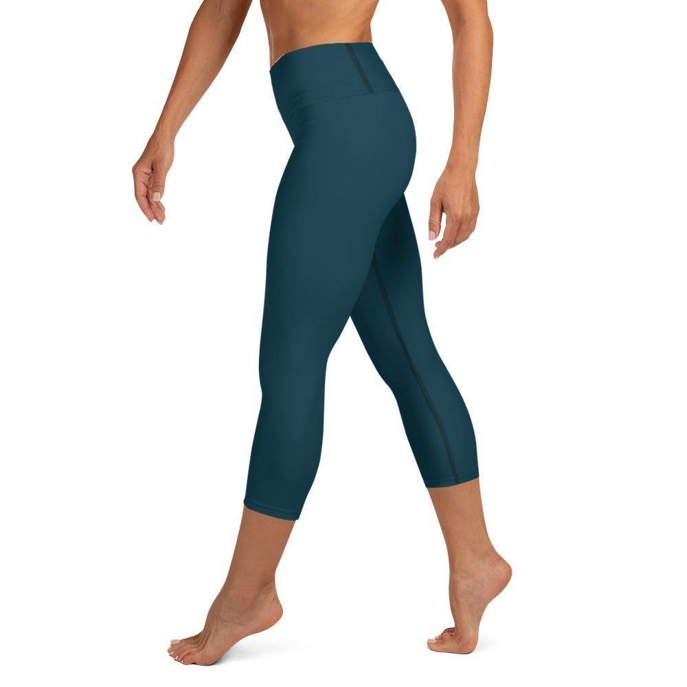 Blauwal Damen Yoga Capri Leggings Yoga Capri Leggings 49.99 Bewebungsfreiheit, Bewegung, blauwal, blue, Bund, Capri, Damen, Design, einfarbig, Elastan, Fashion, Fitness, Fitnessstudio, Flacher, Gummizug, Gym, hochwertig, Körper, Leggings, Material, Mode, Polyester, Saum, Session, Sport, Streetwear, Style, USF50, Vier-Wege-Stretch, Wadenlang, Yoga JLR Design