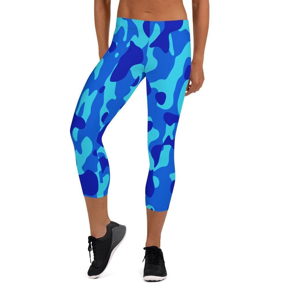 Blue Camouflage Damen Capri Leggings Capri Leggings 54.99 Alltag, bequem, blau, Blue, Camo, Camouflage, Capri, Damen, Design, Elastan, enganliegend, entspannen, Leggings, Mikrofasergarn, Mode, modisch, Muster, Outdoor, Passform, Pattern, Polyester, Sport, Stil, Style, Tarnmuster, USF50, verkürzt, vielseitig, Vier-Wege-Stretch JLR Design