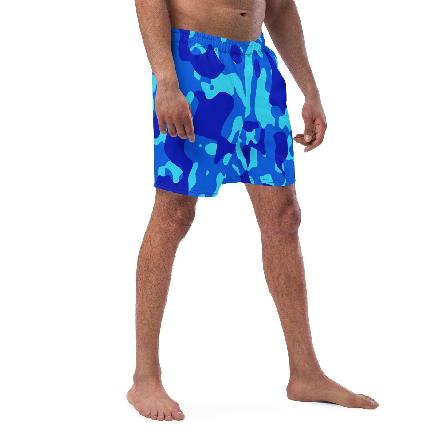 Blue Camouflage Herren Badehose Badehose 64.99 Badehose, Badevergnügen, blau, blue, Camo, Camouflage, Elastan, Herren, Hüftband, Innenfutter, Komfort, Kordelzug, Mann, Muster, Männer, Passform, Pattern, Polyester, Pool, recycelt, Scheuerschutz, See, Tarnmuster, trocknend JLR Design