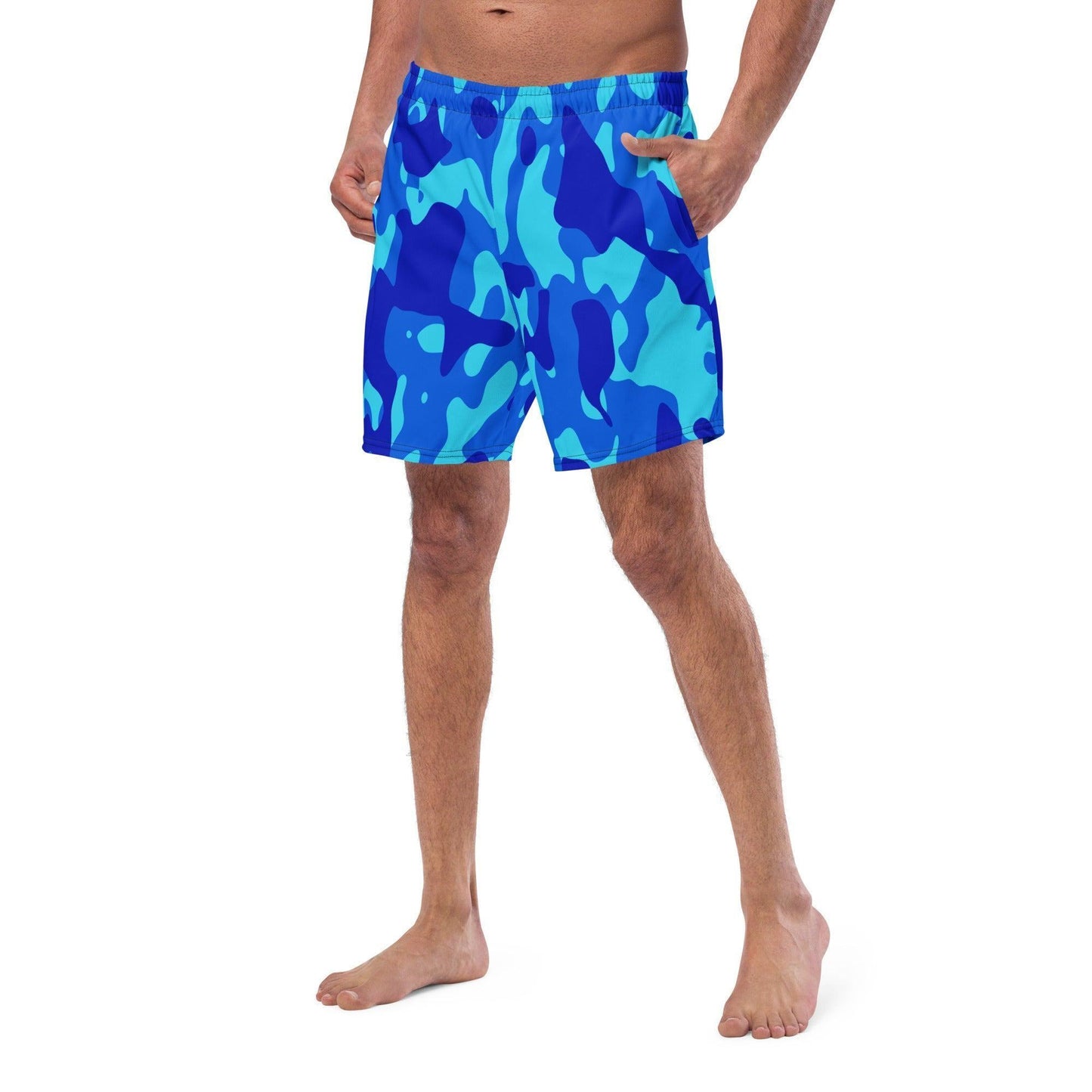 Blue Camouflage Herren Badehose Badehose 64.99 Badehose, Badevergnügen, blau, blue, Camo, Camouflage, Elastan, Herren, Hüftband, Innenfutter, Komfort, Kordelzug, Mann, Muster, Männer, Passform, Pattern, Polyester, Pool, recycelt, Scheuerschutz, See, Tarnmuster, trocknend JLR Design