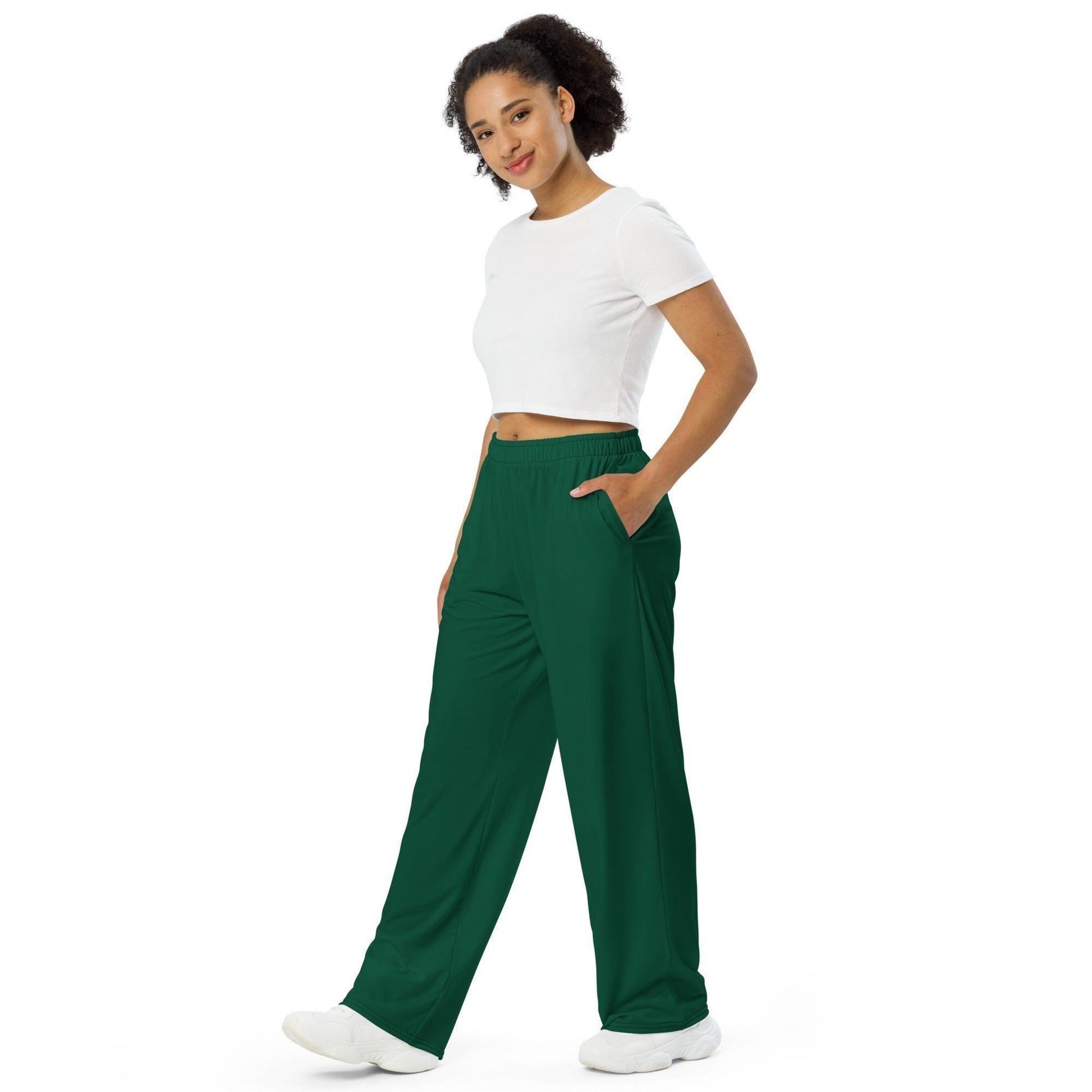 British Racing Green Hose mit weitem Bein Hose mit weitem Bein 53.99 atmungsaktiv, Bein, beont, Bewegungsfreiheit, British, einfarbig, Elastan, Figur, Green, Hose, Komfort, Kordelzug, leicht, Look, Loungewear, luftige, lässig, OEKOTEX100, optisch, Passform, Polyester, Pyjama, Racing, Seitentaschen, Sommer, Stoff, stretch, Taille, weitem JLR Design