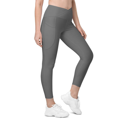 Graue Damen V-Bund Leggings mit Taschen V-Bund Leggings 59.99 1 Tasche auf jeder Seite, atmungsaktives Material, Damen, Design, einfarbig, Elastan, Fashion, grau, grey, Hoch tailliert, hoher Tragekomfort, Komfort, Mode, OEKOTEX100, Outfit, Polyester, schmeichelhafter Schnitt, Style, UPF50, V Bund Leggings JLR Design