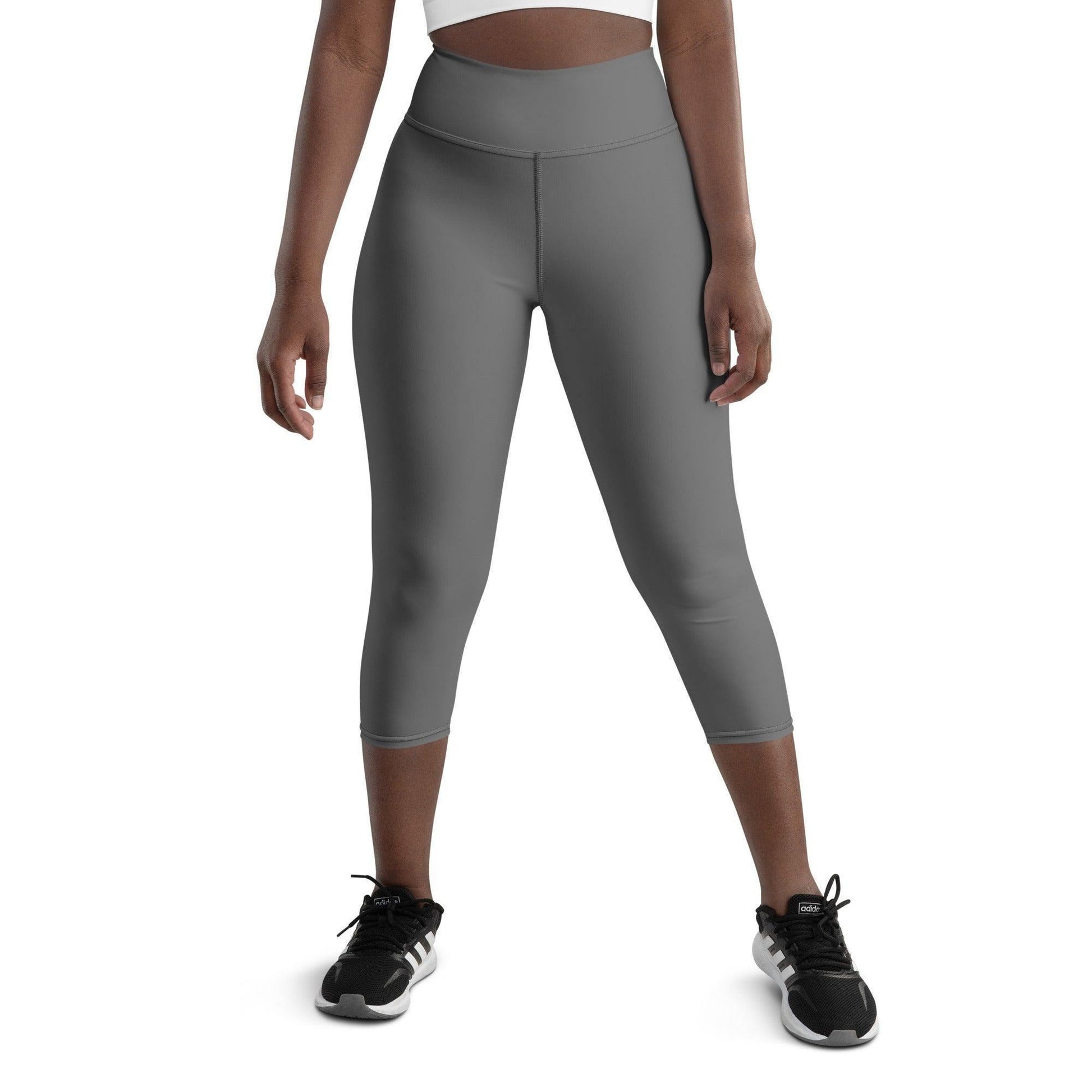 Graue Damen Yoga Capri Leggings Yoga Capri Leggings 49.99 Bewebungsfreiheit, Bewegung, Bund, Capri, Damen, Design, einfarbig, Elastan, Fashion, Fitness, Fitnessstudio, Flacher, grau, grey, Gummizug, Gym, hochwertig, Körper, Leggings, Material, Mode, Polyester, Saum, Session, Sport, Streetwear, Style, USF50, Vier-Wege-Stretch, Wadenlang, Yoga JLR Design