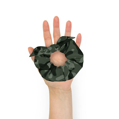 Green Camouflage Scrunchie Scrunchie 26.99 Abnehmbares, Accessoire, Atmungsaktiv, Camo, Camouflage, cool, dehnbar, Design, Detail, Elastan, elastische, Farbpalette, Gebrauch, green, grün, Haargummi, Haarschmuck, Innenseite, lockerer, Look, lässig, Mode, modisch, Outfit, Pattern, Polyester, sanft, Schleifen, schnell, schont, Scrunchie, stilvoll, Stoff, Streetwear, Stretch, Styling, Tarnmusster, trocknend, täglicher, Vier, Wege, weicher, Zopf JLR Design