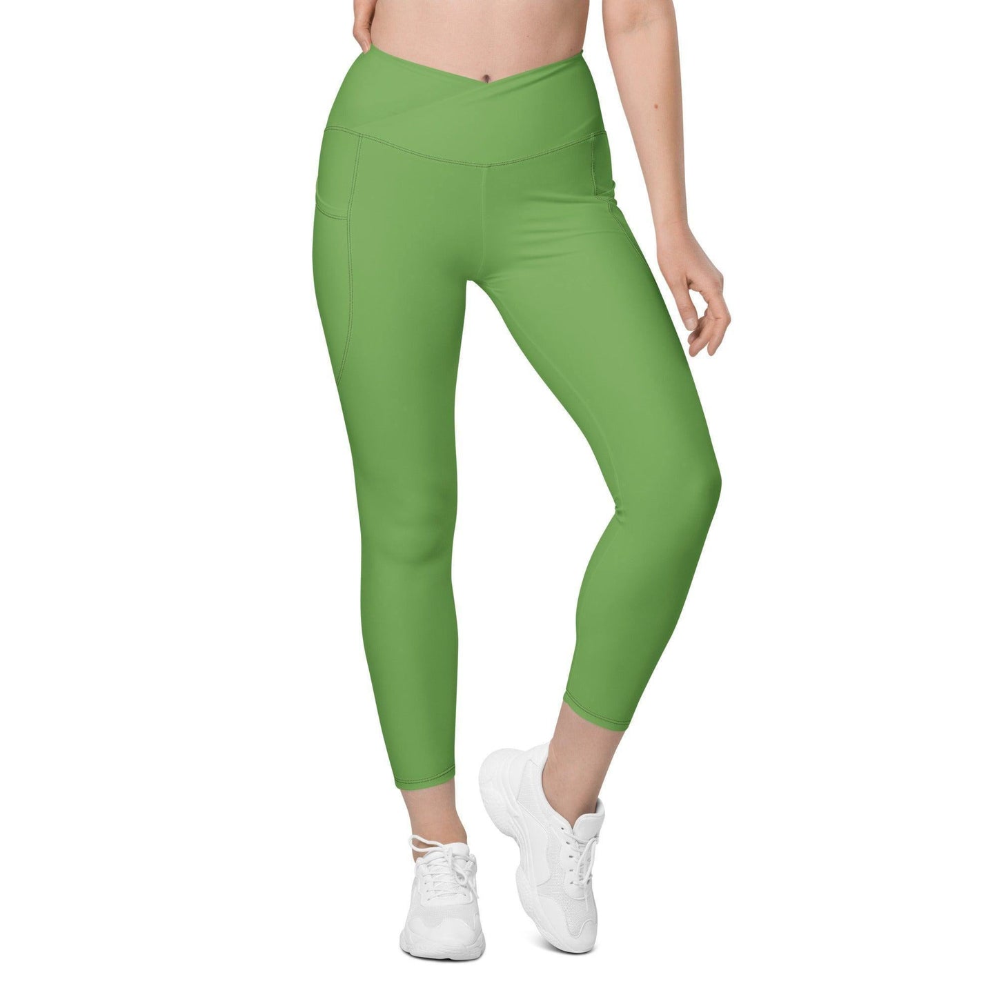 Grüne Damen V-Bund Leggings mit Taschen V-Bund Leggings 59.99 1 Tasche auf jeder Seite, atmungsaktives Material, Damen, Design, einfarbig, Elastan, Fashion, green, grün, Hoch tailliert, hoher Tragekomfort, Komfort, Mode, OEKOTEX100, Outfit, Polyester, schmeichelhafter Schnitt, Style, UPF50, V-Bund Leggings JLR Design