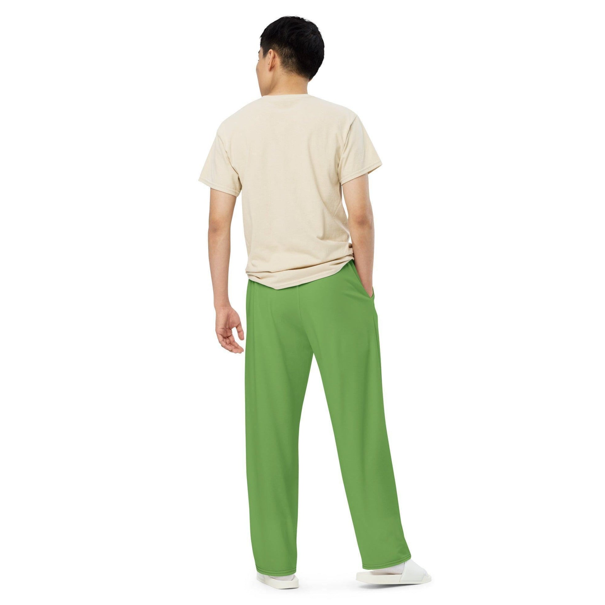 Grüne Hose mit weitem Bein Hose mit weitem Bein 53.99 atmungsaktiv, Bein, beont, Bewegungsfreiheit, einfarbig, Elastan, Figur, green, grün, Hose, Komfort, Kordelzug, leicht, Look, Loungewear, luftige, lässig, OEKOTEX100, optisch, Passform, Polyester, Pyjama, Seitentaschen, Sommer, Stoff, stretch, Taille, weitem JLR Design