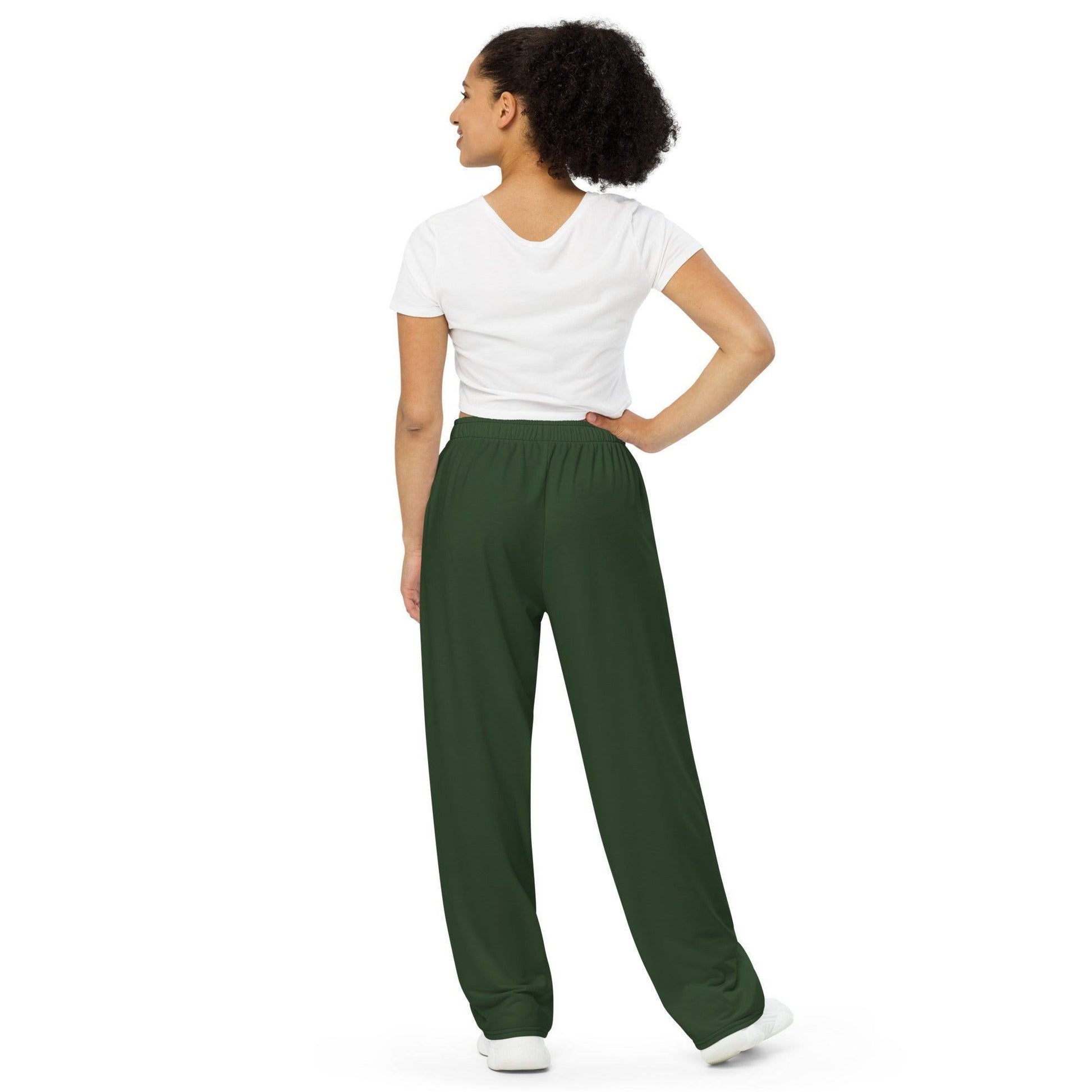 Myrte Hose mit weitem Bein Hose mit weitem Bein 53.99 atmungsaktiv, Bein, beont, Bewegungsfreiheit, einfarbig, Elastan, Figur, grün, Hose, Komfort, Kordelzug, leicht, Look, Loungewear, luftige, lässig, Myrte, OEKOTEX100, optisch, Passform, Polyester, Pyjama, Seitentaschen, Sommer, Stoff, stretch, Taille, weitem JLR Design