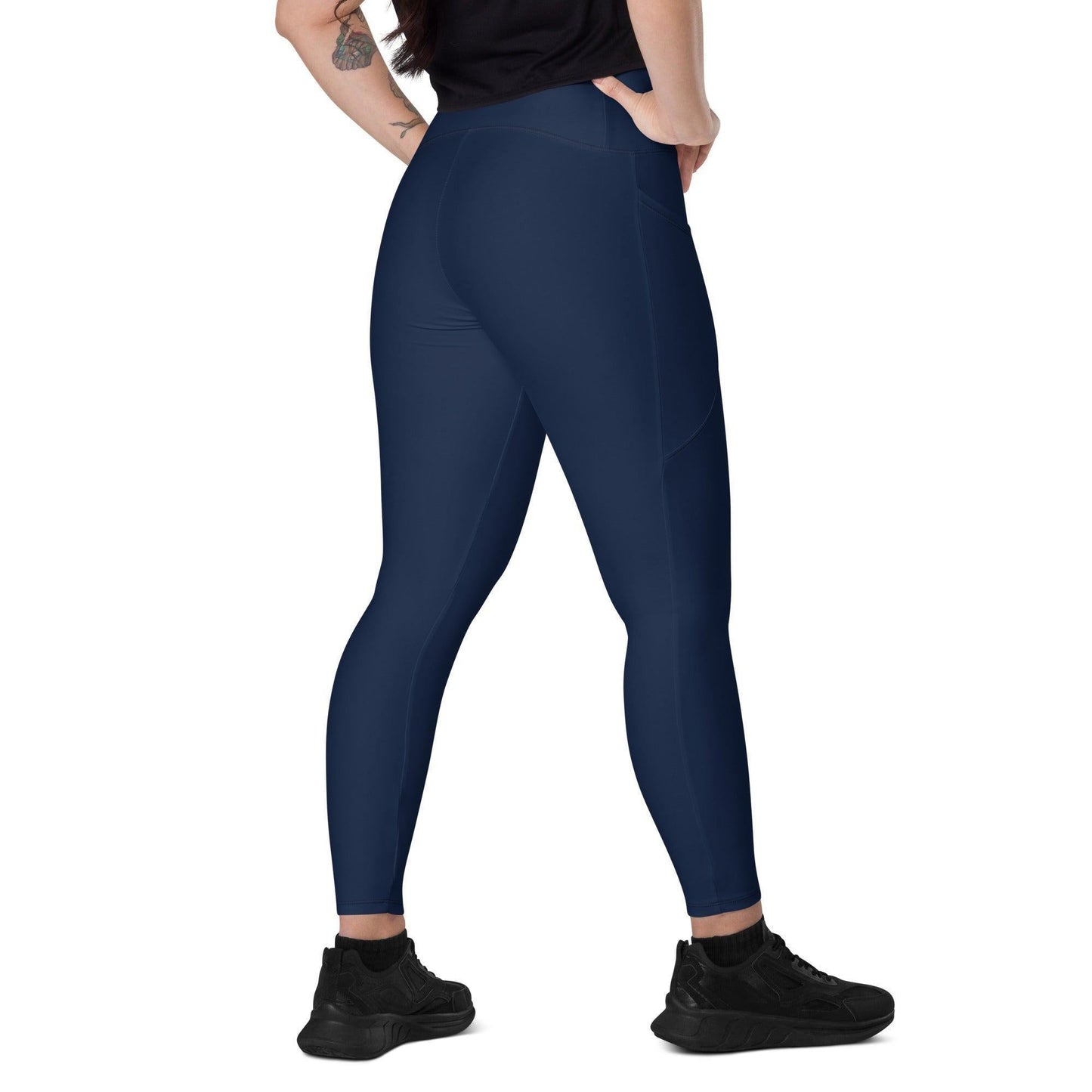 Navy Damen V-Bund Leggings mit Taschen V-Bund Leggings 59.99 1 Tasche auf jeder Seite, atmungsaktives Material, blau, blue, Damen, Design, einfarbig, Elastan, Fashion, Hoch tailliert, hoher Tragekomfort, Komfort, Mode, Navy, OEKOTEX100, Outfit, Polyester, schmeichelhafter Schnitt, Style, UPF50, V-Bund Leggings JLR Design