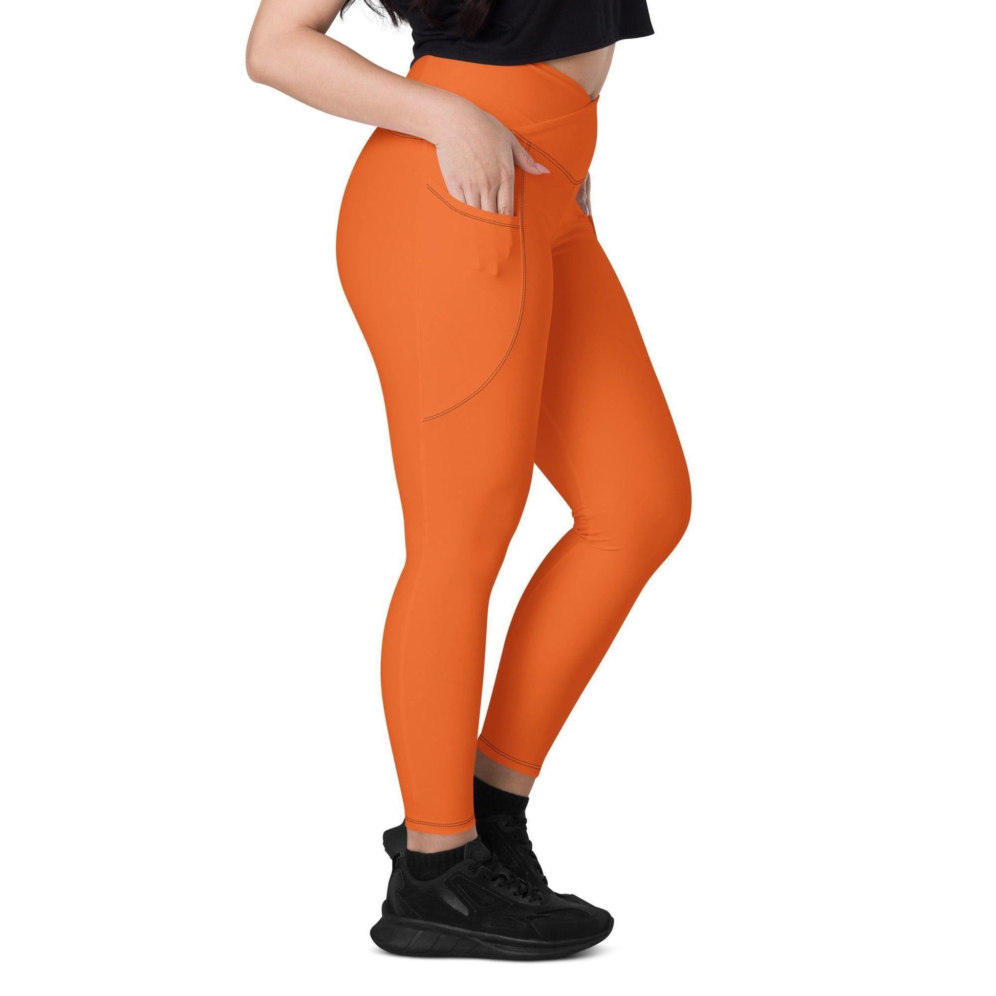 Orange Damen V-Bund Leggings mit Taschen V-Bund Leggings 59.99 1 Tasche auf jeder Seite, atmungsaktives Material, Damen, Design, einfarbig, Elastan, Fashion, Hoch tailliert, hoher Tragekomfort, Komfort, Mode, OEKOTEX100, orange, Outfit, Polyester, schmeichelhafter Schnitt, Style, UPF50, V-Bund Leggings JLR Design