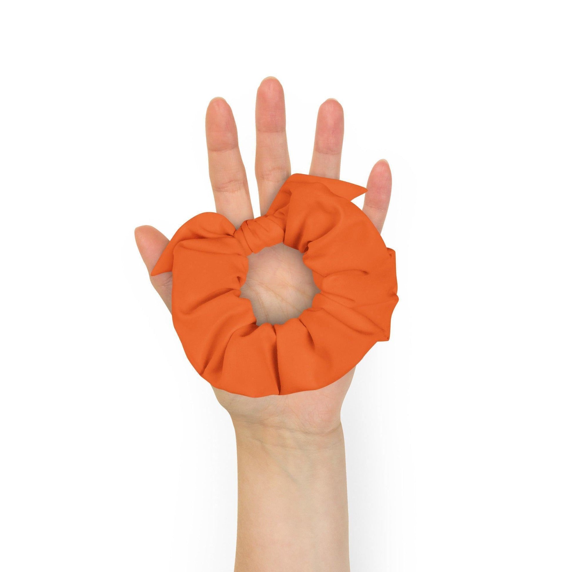 Orange Scrunchie Scrunchie 21.99 Abnehmbares, Accessoire, Atmungsaktiv, cool, dehnbar, Design, Detail, einfarbig, Elastan, elastische, Farbpalette, Gebrauch, Haargummi, Haarschmuck, Innenseite, lockerer, Look, lässig, Mode, modisch, orange, Outfit, Polyester, sanft, Schleifen, schnell, schont, Scrunchie, stilvoll, Stoff, Streetwear, Stretch, Styling, trocknend, täglicher, Vier, Wege, weicher, Zopf JLR Design