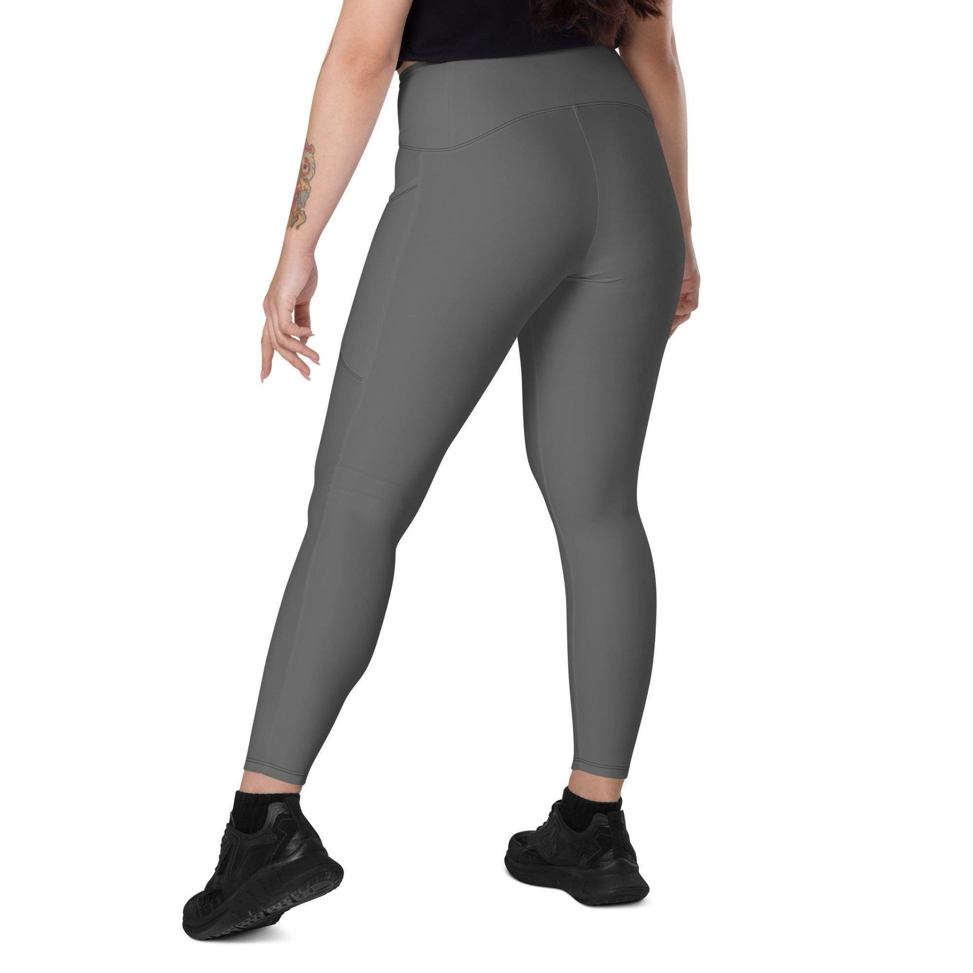 Sambesi Damen V-Bund Leggings mit Taschen V-Bund Leggings 59.99 1 Tasche auf jeder Seite, atmungsaktives Material, Damen, Design, einfarbig, Elastan, Fashion, grau, grey, Hoch tailliert, hoher Tragekomfort, Komfort, Mode, OEKOTEX100, Outfit, Polyester, Sambesi, schmeichelhafter Schnitt, Style, UPF50, V Bund Leggings JLR Design