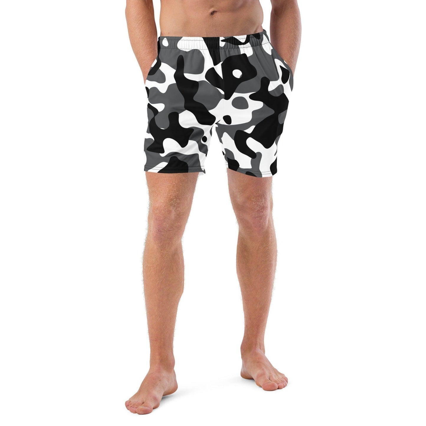 Schwarz Grau Camouflage Herren Badehosen Badehose 64.99 Badehose, Badevergnügen, black, Camo, Camouflage, Elastan, Grau, grey, Herren, Hüftband, Innenfutter, Komfort, Kordelzug, Mann, Muster, Männer, Passform, Pattern, Polyester, Pool, recycelt, Scheuerschutz, Schwarz, See, Tarnmuster, trocknend, Weiß, white JLR Design